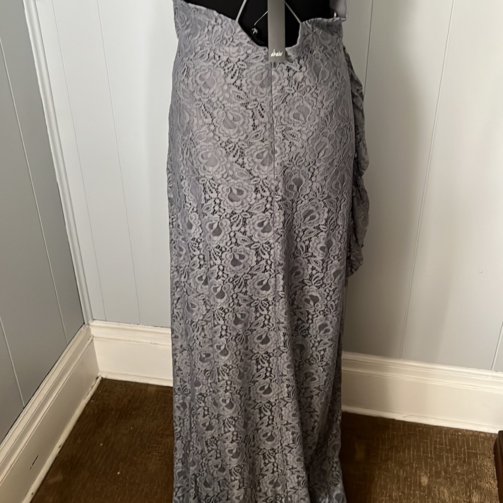 Spaghetti strap lace dress - Picture 3 of 8
